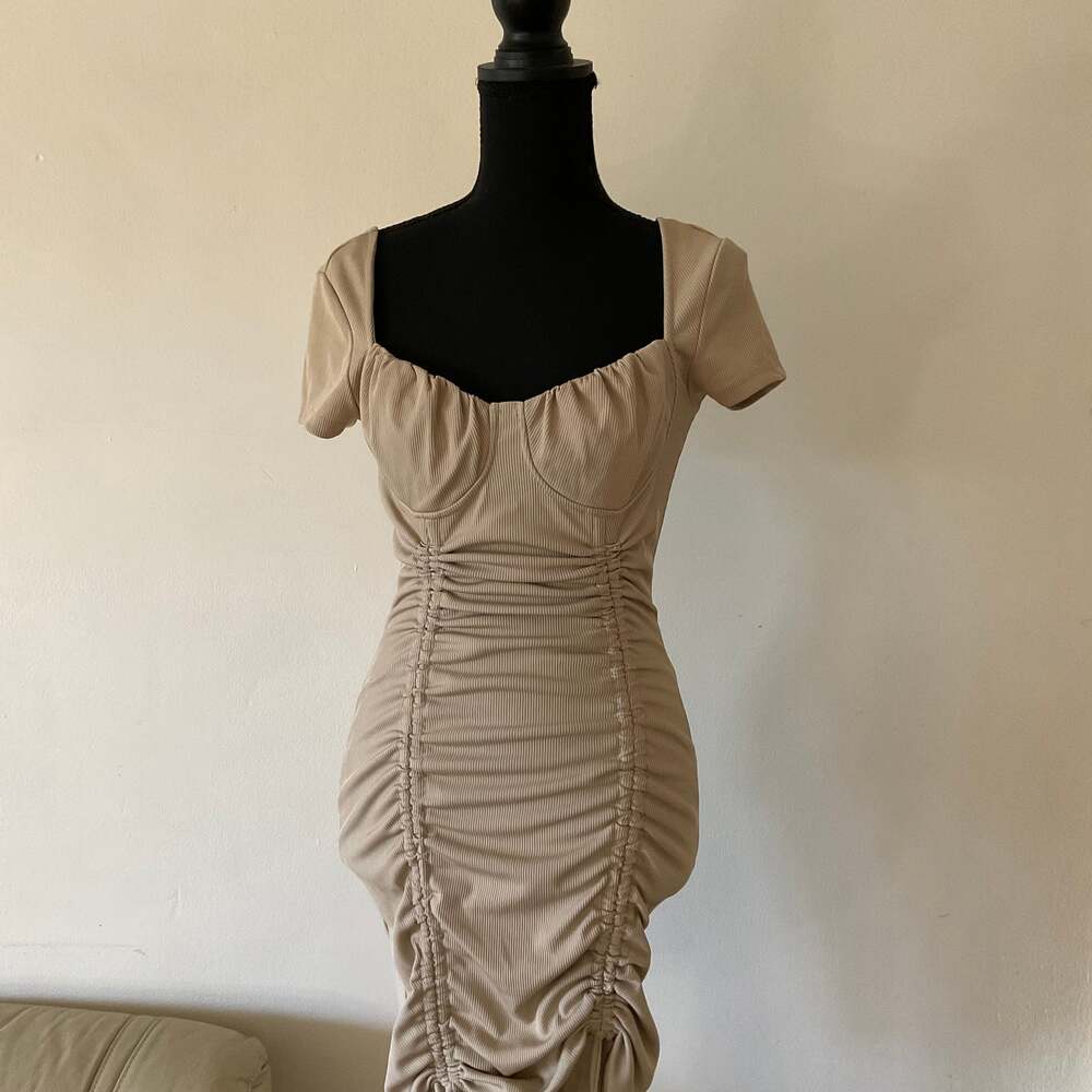 Almost Famous Dress Women's Medium Beige Ribbed Ruched Side Bodycon Short Sleeve